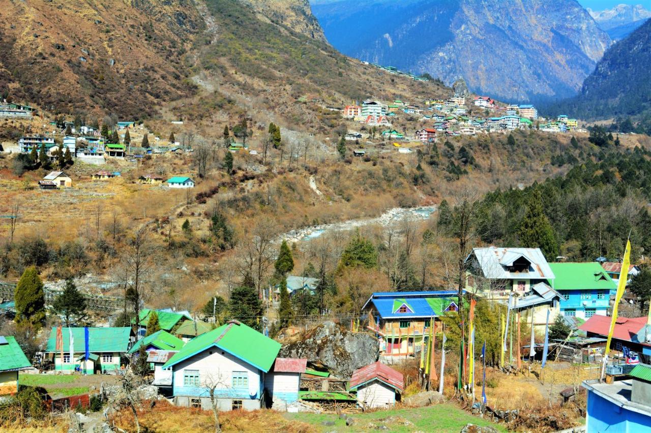 Готель Rufina Lachung De'Crown Екстер'єр фото