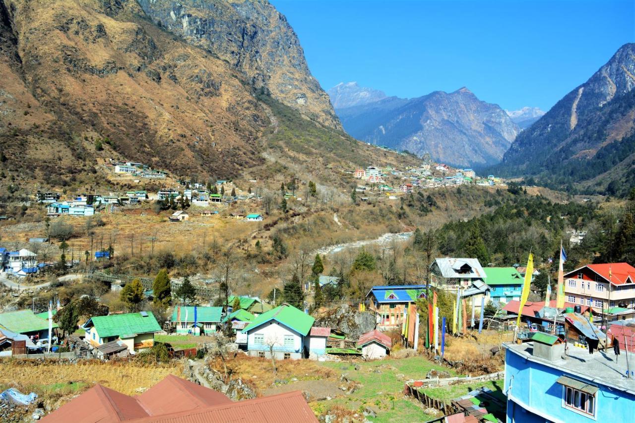 Готель Rufina Lachung De'Crown Екстер'єр фото