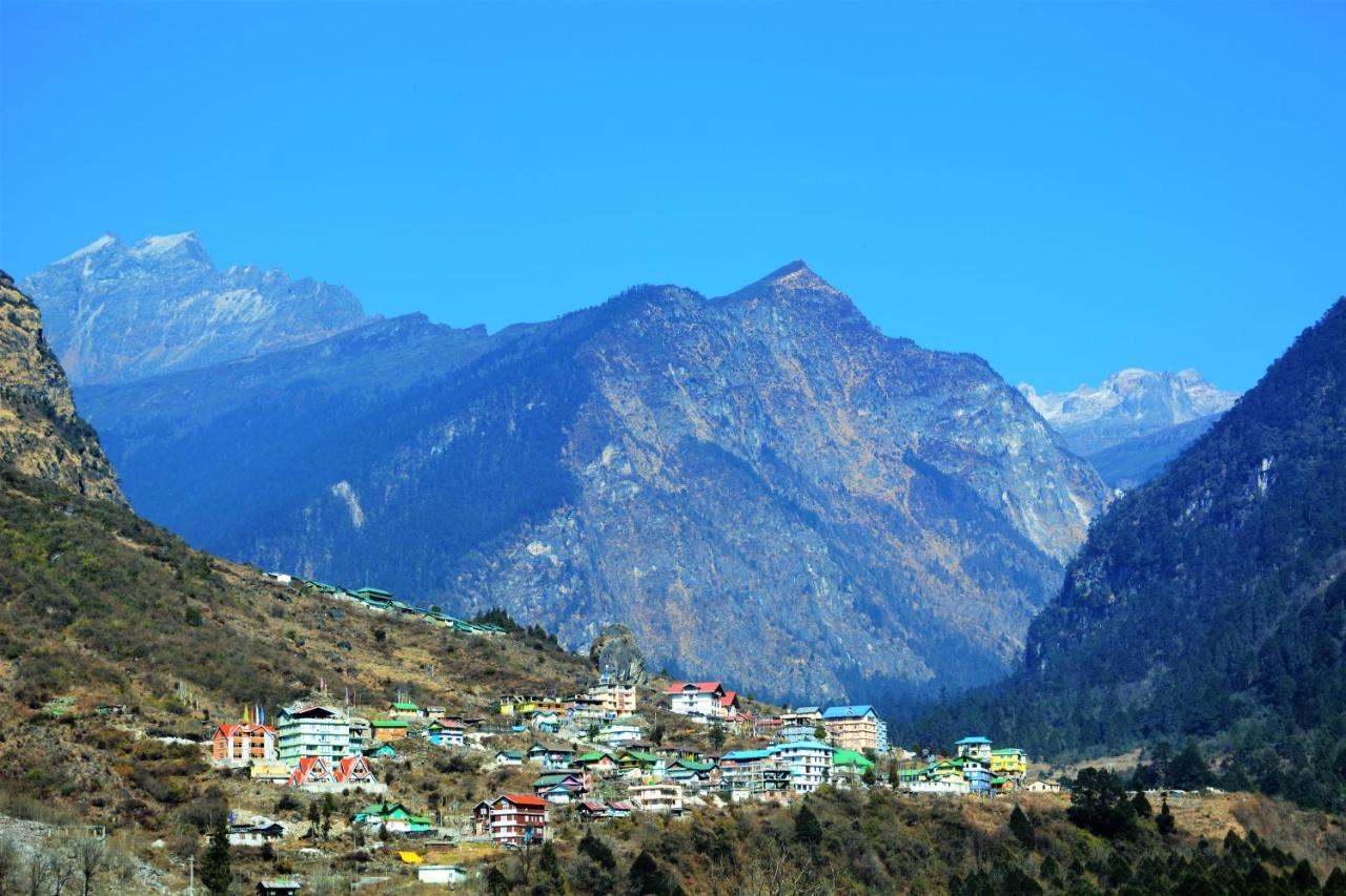 Готель Rufina Lachung De'Crown Екстер'єр фото