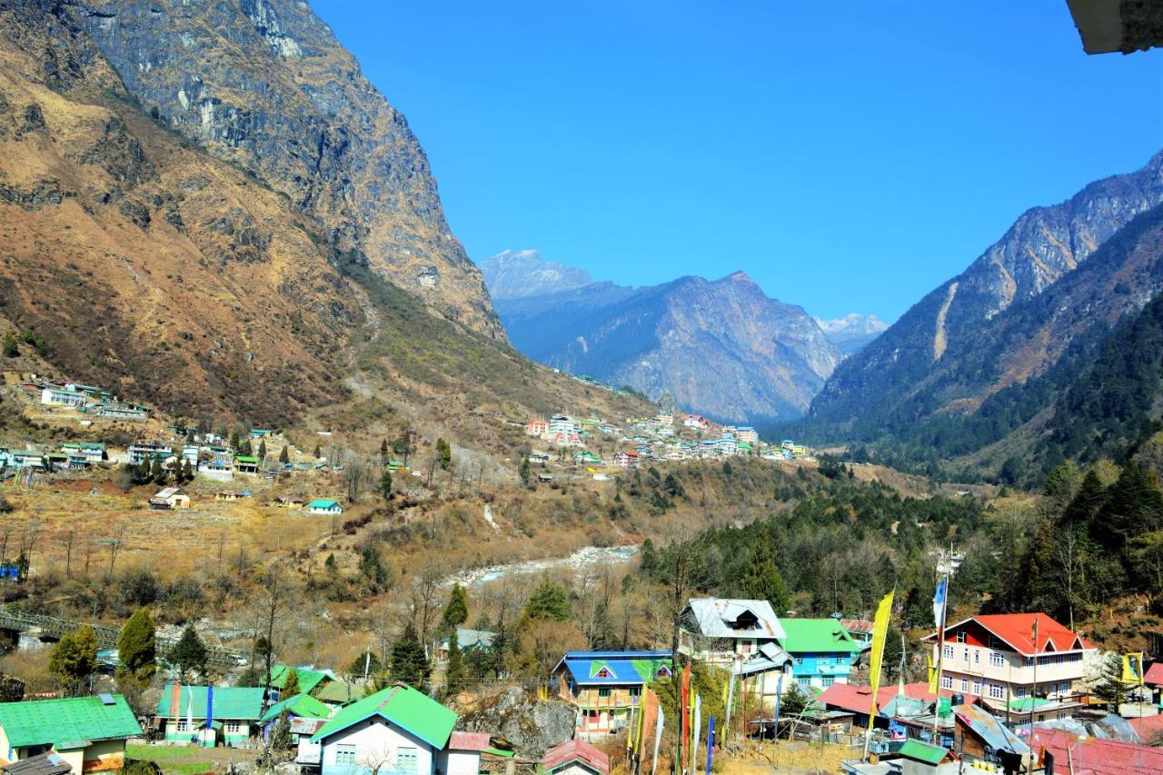 Готель Rufina Lachung De'Crown Екстер'єр фото